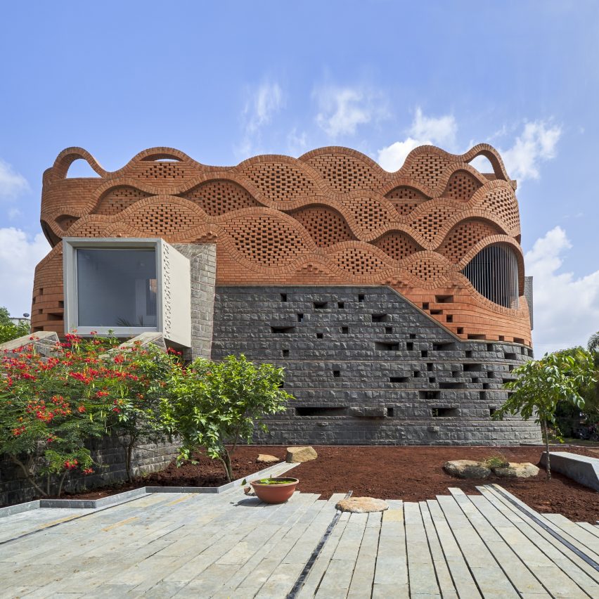 Gadi House by PMA madhushala