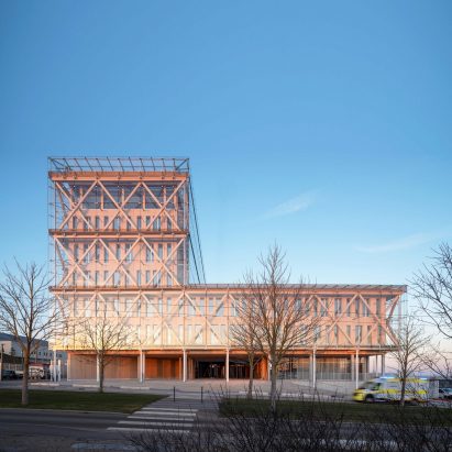 Caisse d'Epargne Bourgogne Franche Comté Headquarters by GRAAM ARCHITECTURE