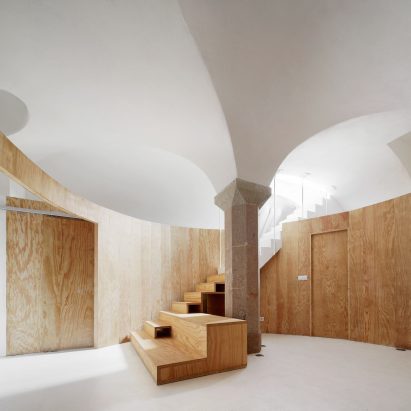 A photograph of a contemporary foyer