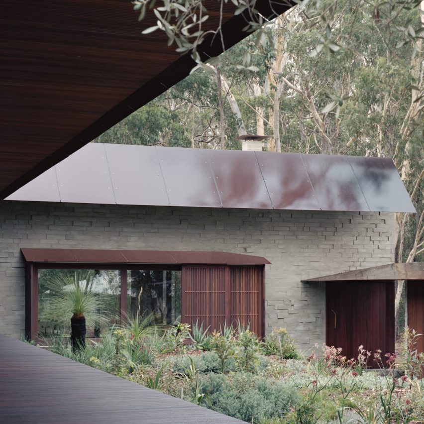 House at Flat Rock by Billy Maynard