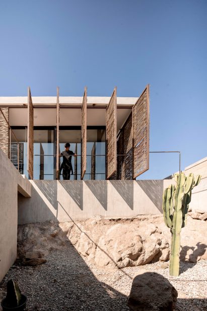 Rammed earth home in Mexico by Alfredo Navarro Tiznado