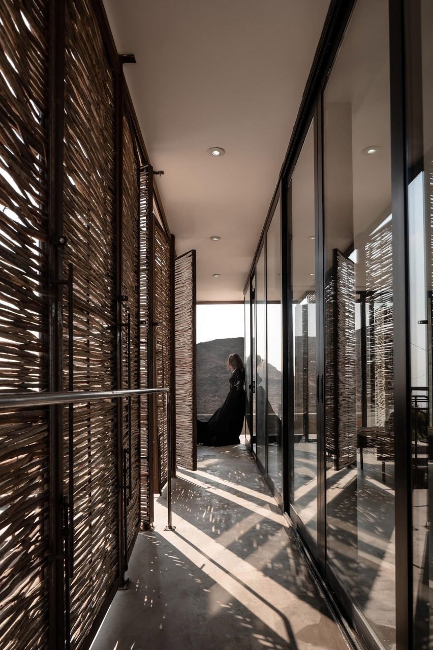 Rammed earth home in Mexico by Alfredo Navarro Tiznado