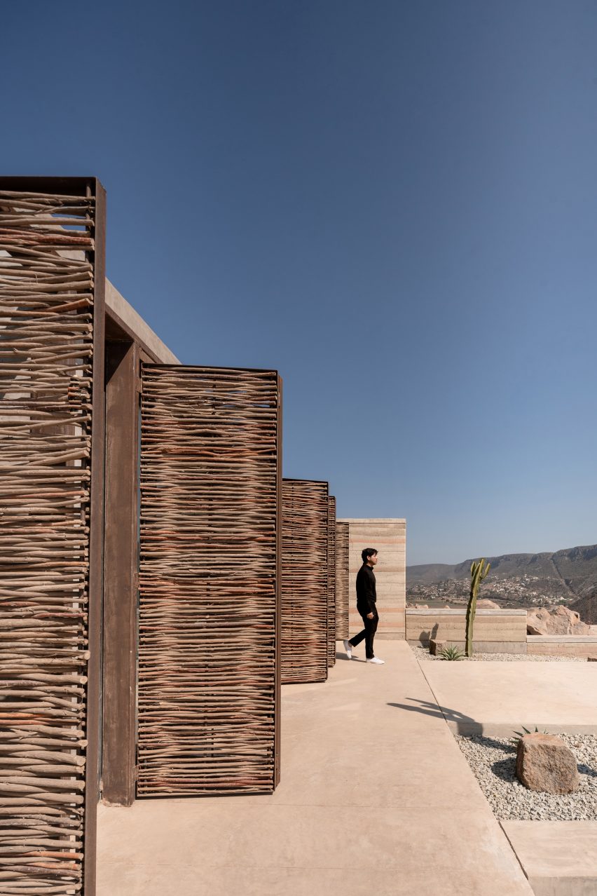 Rammed earth home in Mexico by Alfredo Navarro Tiznado