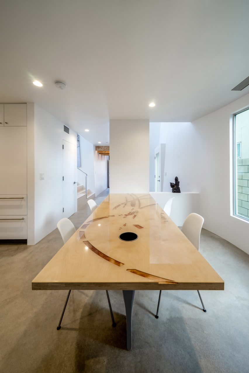 A+M House by Eric Owen Moss