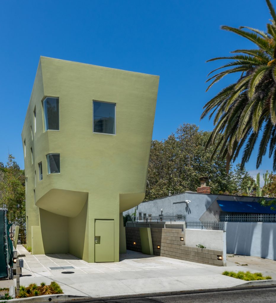 A+M House by Eric Owen Moss