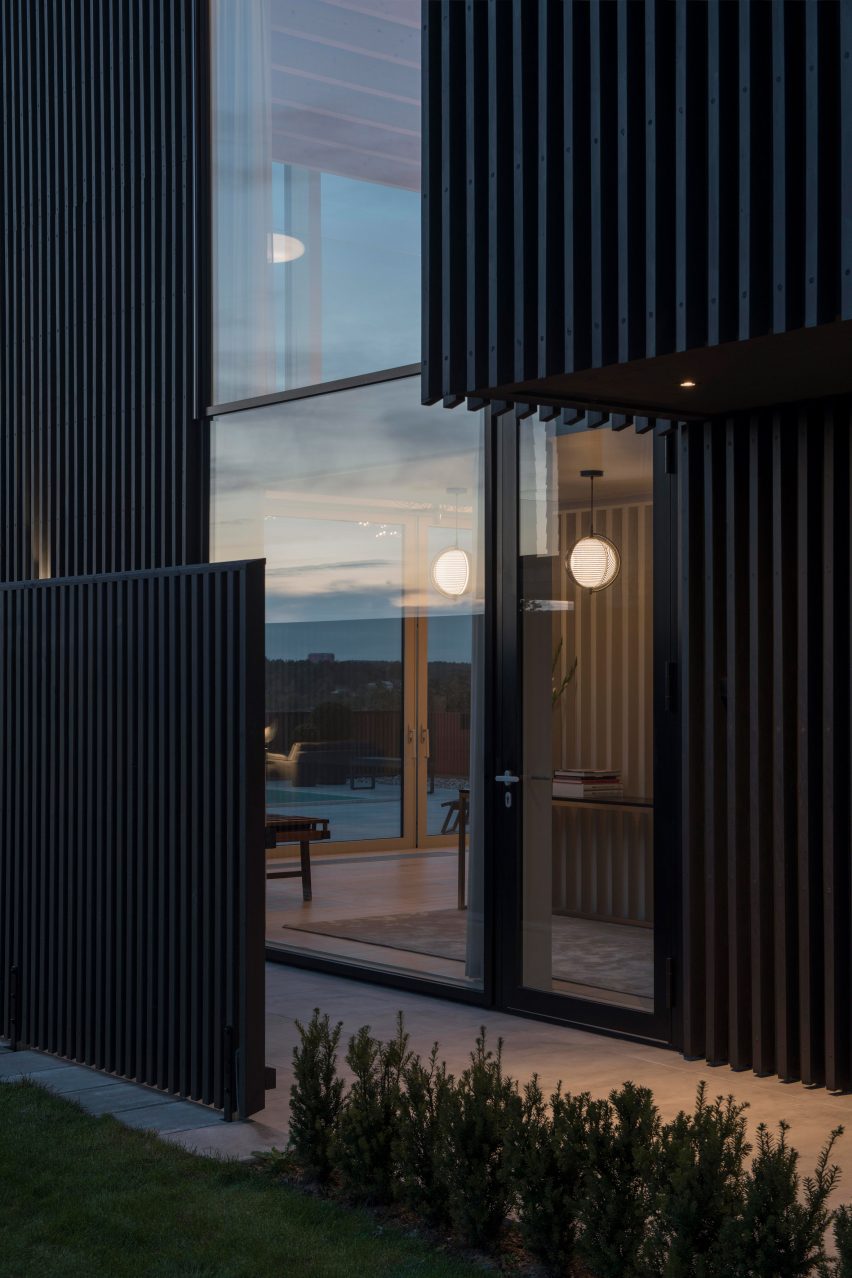 Black-timber exterior of Villa Hovås by Bornstein Lyckefors