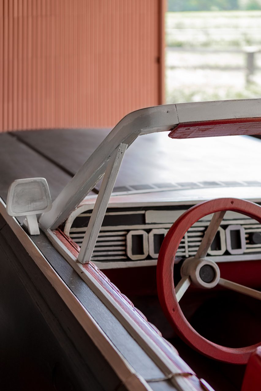 Lincoln car replica