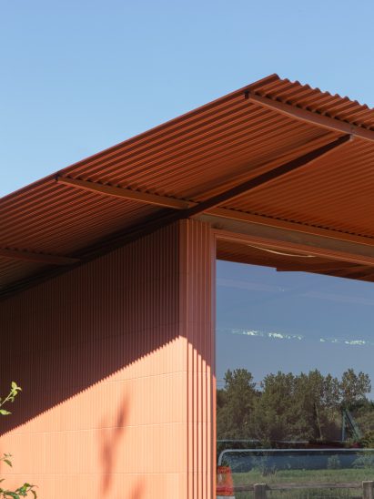 Detail image of a corner of the Lincoln Pavilion