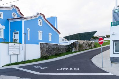 Inverted-pyramid chapel in Portugal