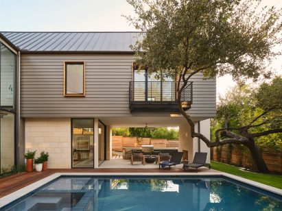Hartford Residence pool and covered patio