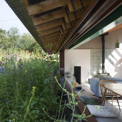 Middleton Park Gate Lodge by TAKA