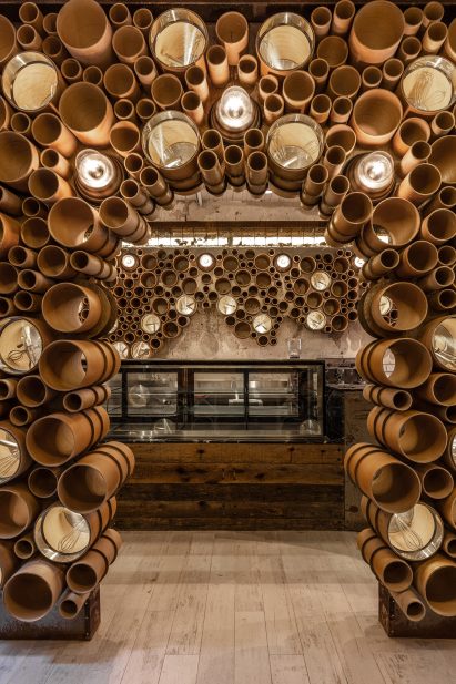 Tubular archway
