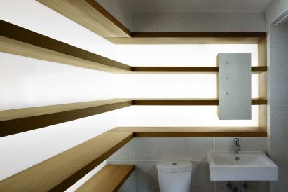 Bathroom shelves
