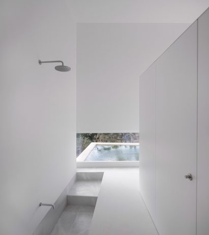 White-walled bathroom of House in Fontinha