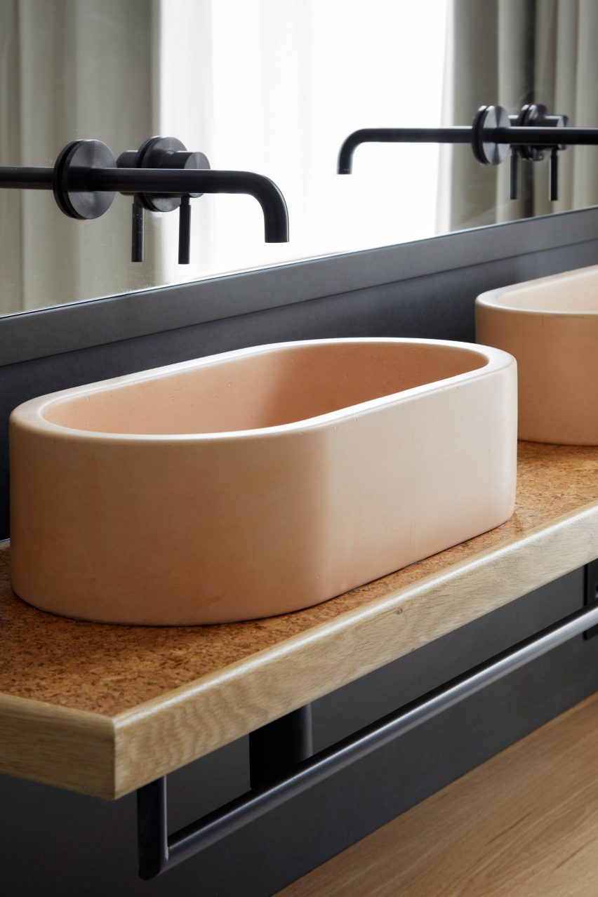 Concrete sink in Inhabit Queen's Gardens by Holland Harvey Architects