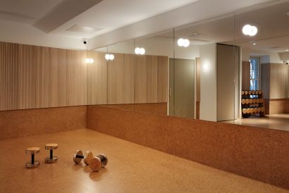 Fitness studio in Inhabit Queen's Gardens by Holland Harvey Architects