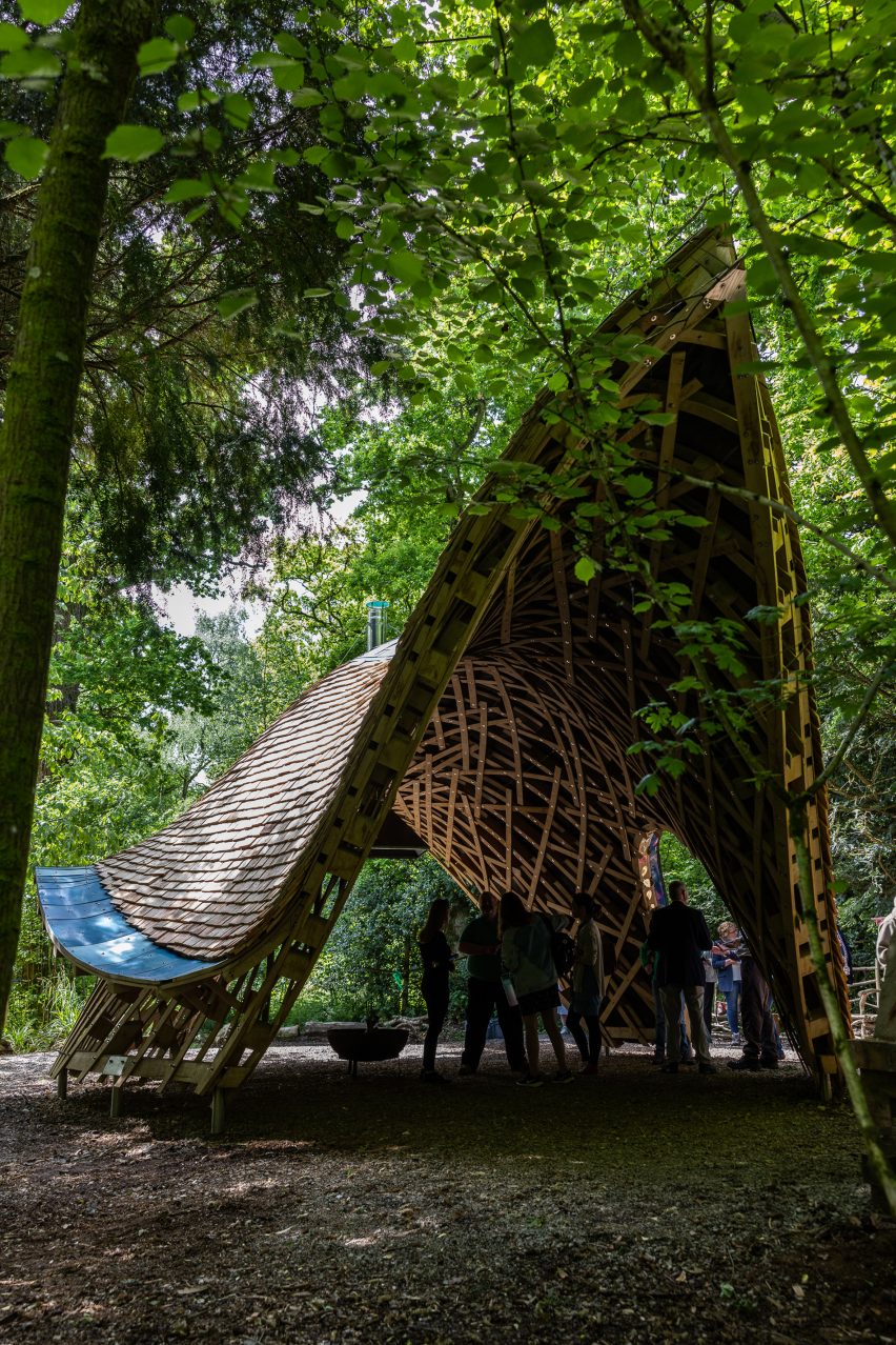 Timber shelter at Westonbirt arboretum by Invisible Studio 