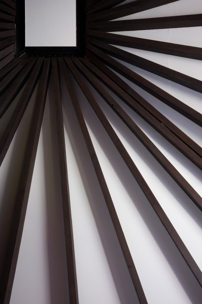 Wooden roof structure