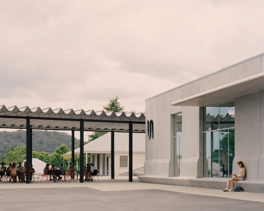 KTA completes Bundanon Art Museum in Australia with inhabitable flood bridge
