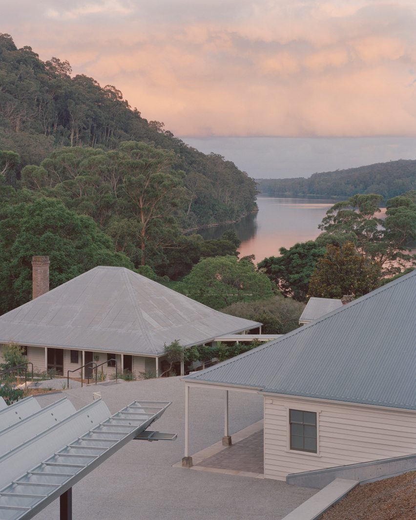 KTA completes Bundanon Art Museum in Australia with inhabitable flood bridge
