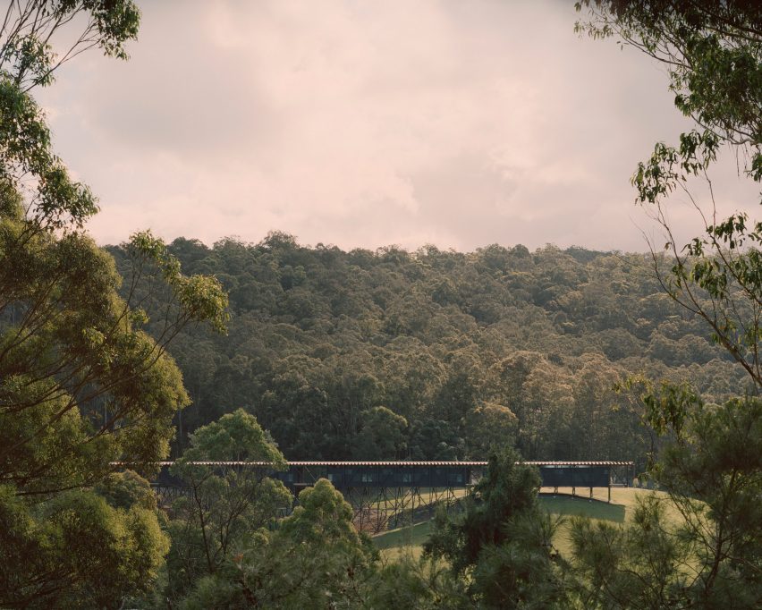 KTA completes Bundanon Art Museum in Australia with inhabitable flood bridge
