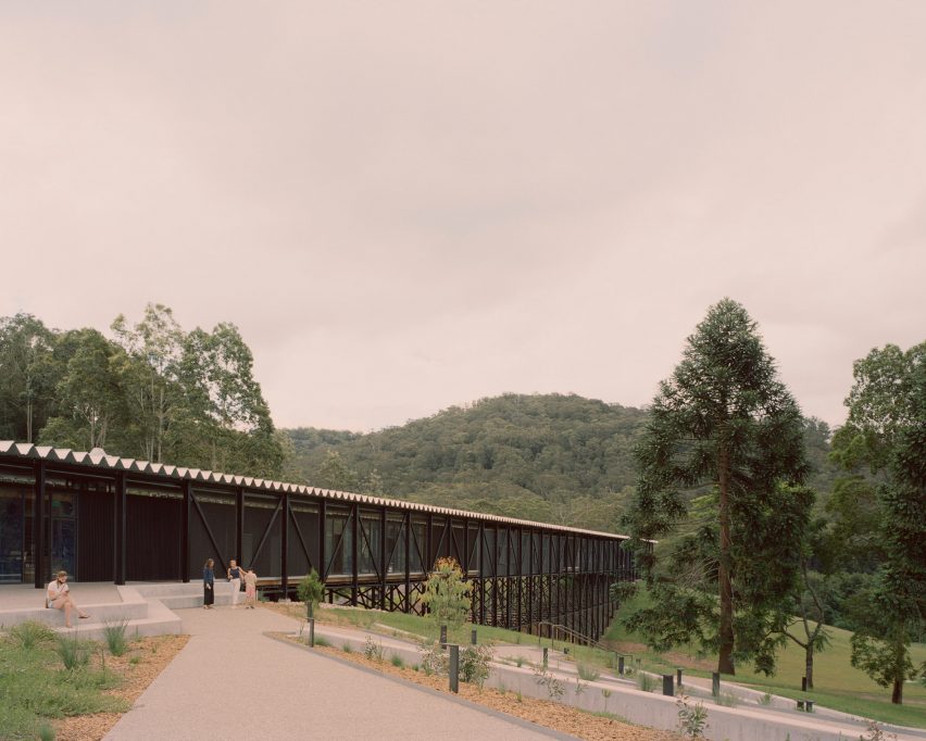 KTA completes Bundanon Art Museum in Australia with inhabitable flood bridge