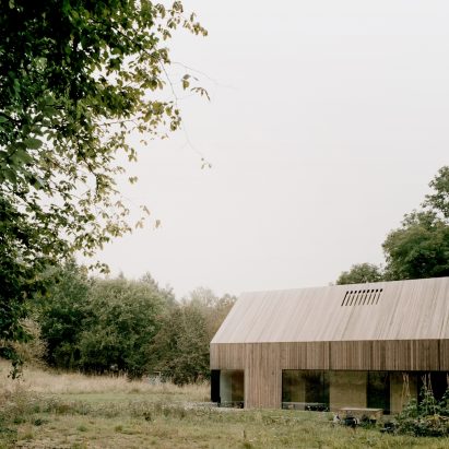 Hunts Green Barn by Mclaren Excell