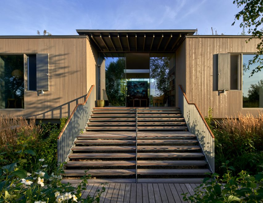 Exterior of March House by Knox Bhavan