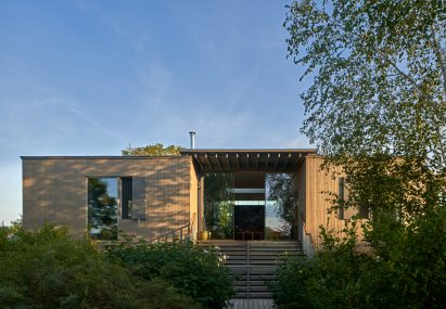 Exterior of March House by Knox Bhavan