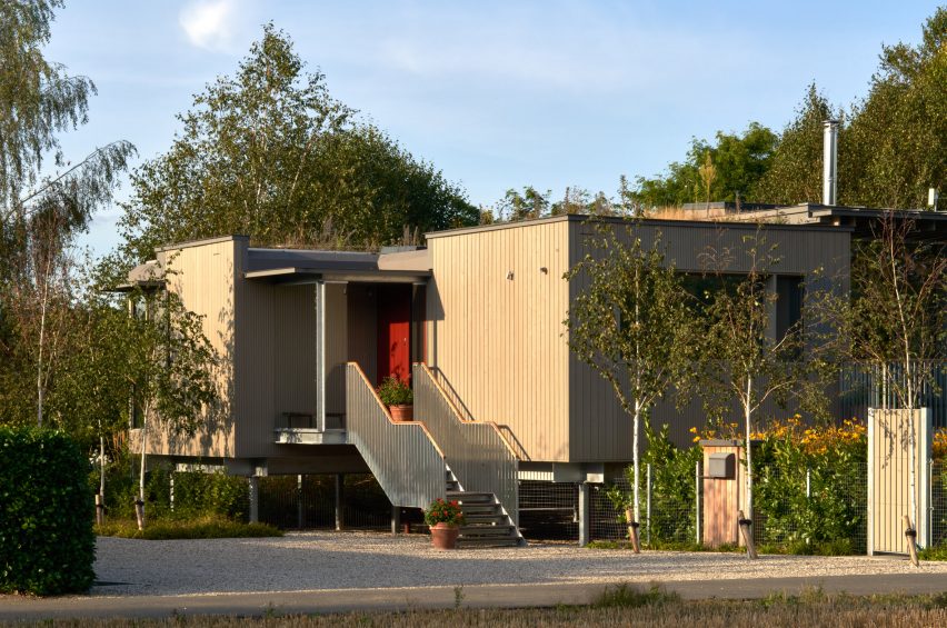 Exterior of March House by Knox Bhavan