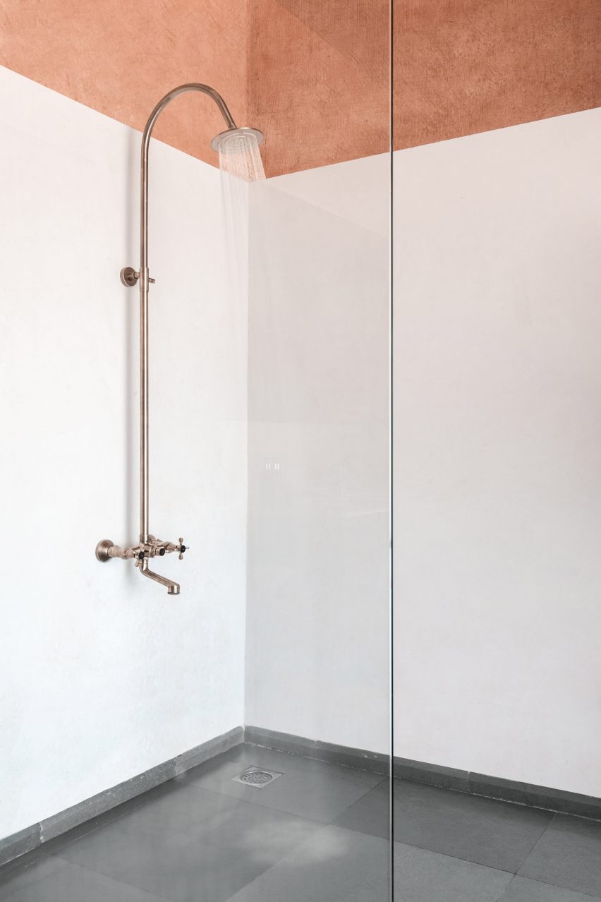 Shower, Mud House by Sketch Design Studio