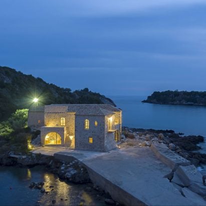 Teloneio Kardamyli by Etsi Architects