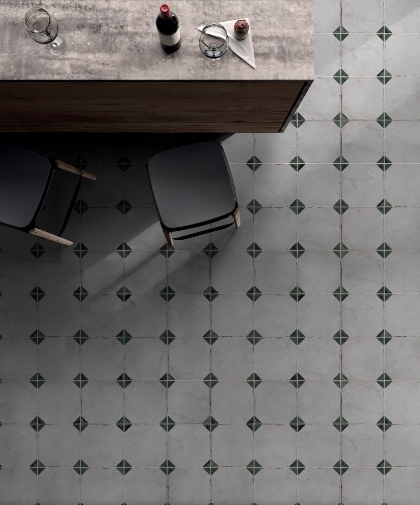 Renaissance tiles by Estudio Ceramico
