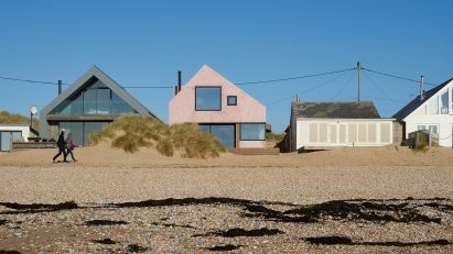 Front facade of Seabreeze by RX Architects