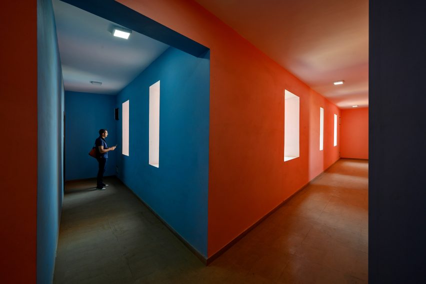 Housing complex by Sanjay Puri Architects