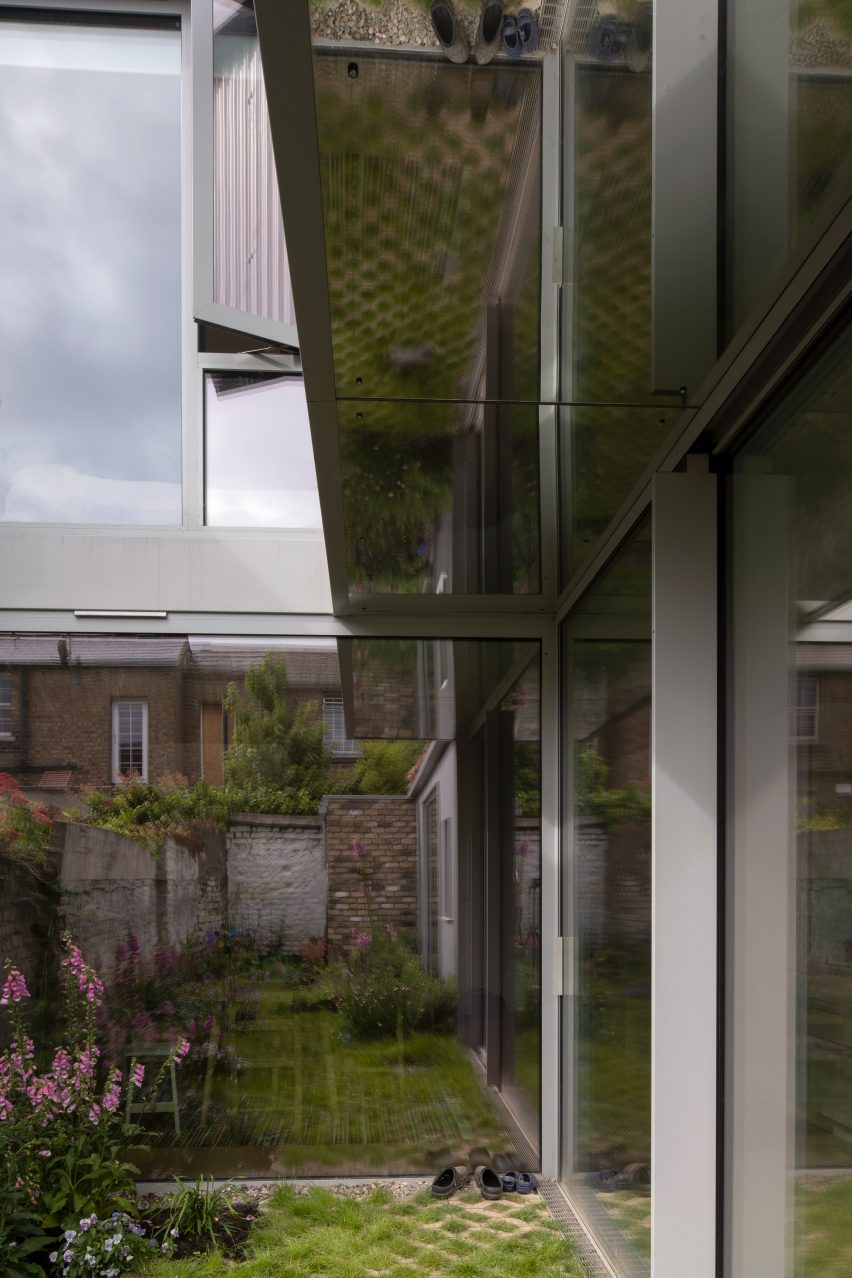 Dublin cottage extension by Scullion Architects