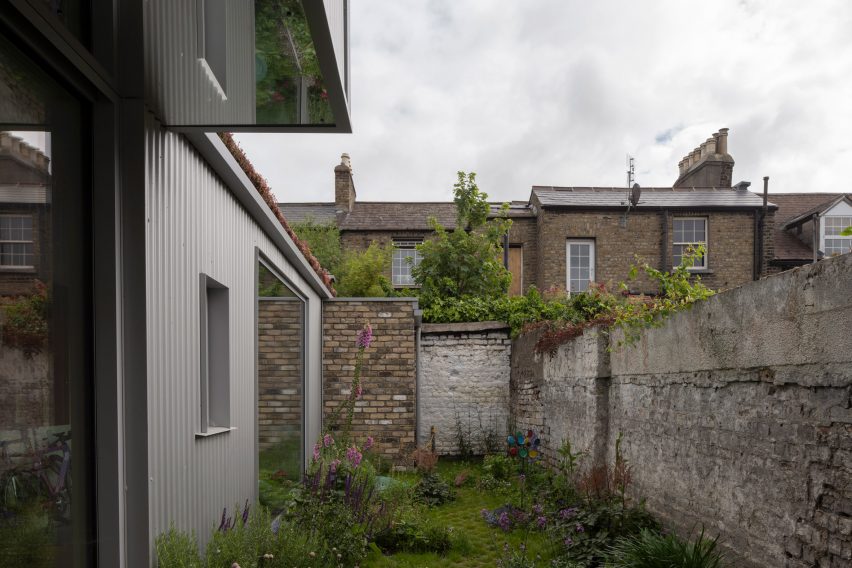 Dublin cottage extension by Scullion Architects