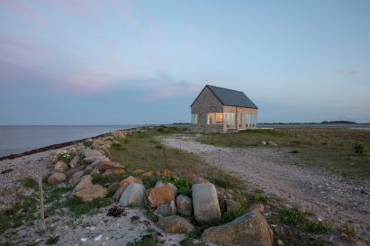 Stone-clad summerhouse