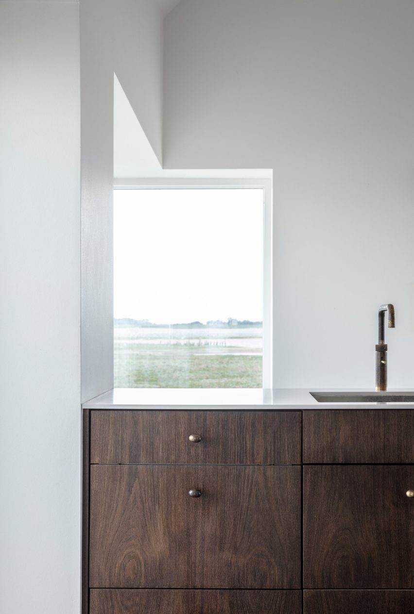 Interior of Danish summerhouse by GinnerupArkitekter