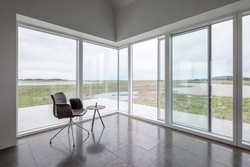 Interior of Danish summerhouse by GinnerupArkitekter