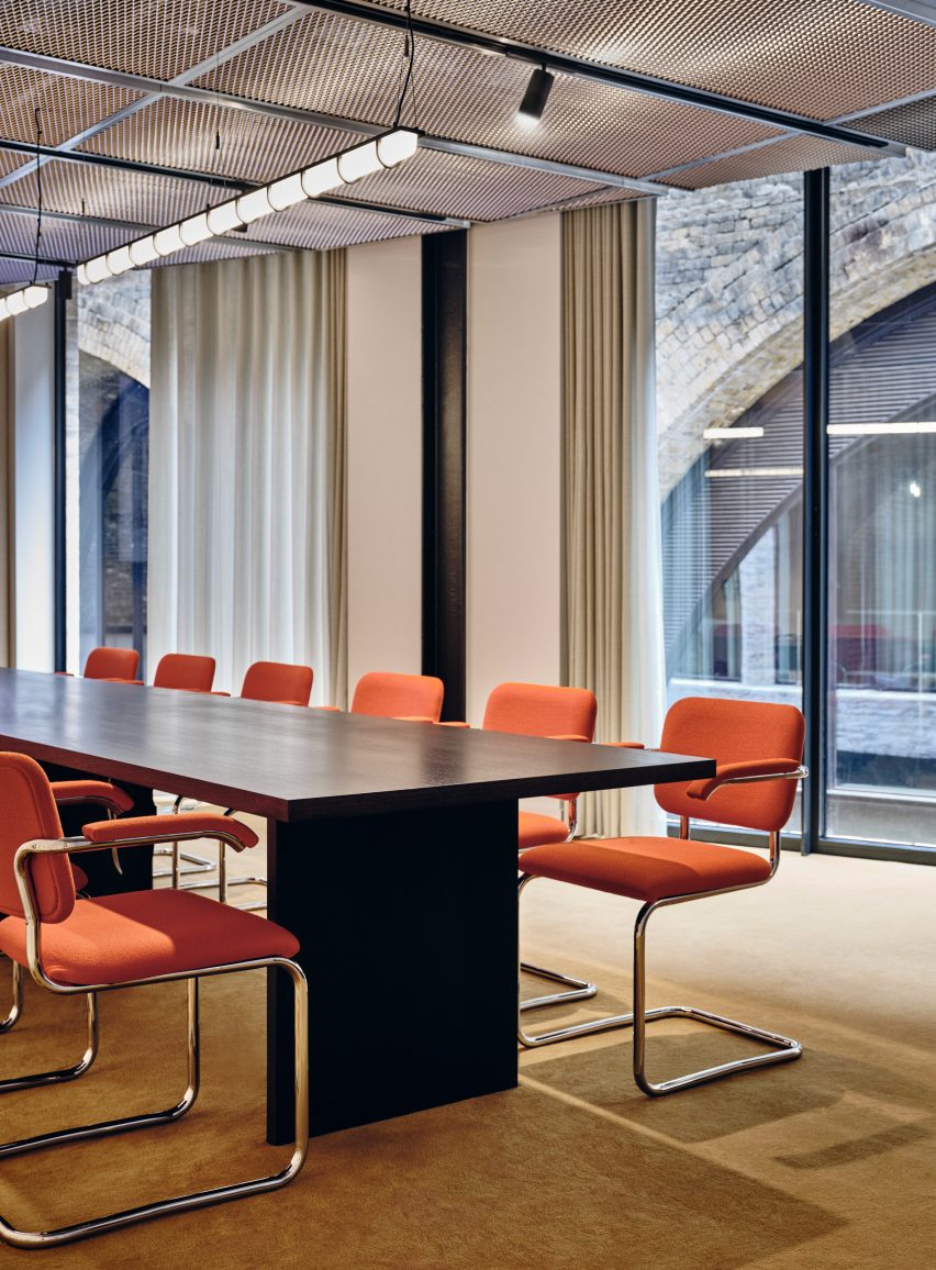 Meeting room in TOG at Borough Yards by Studio David Thulstrup