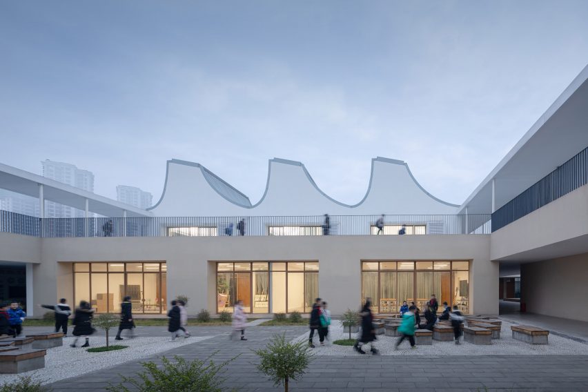 Quing Yi Jiang Road Elementary School by Trace Architecture Office