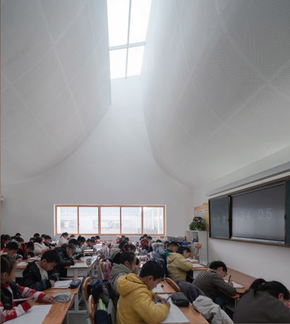 Children study in Deyang school designed by Trace Architecture Office