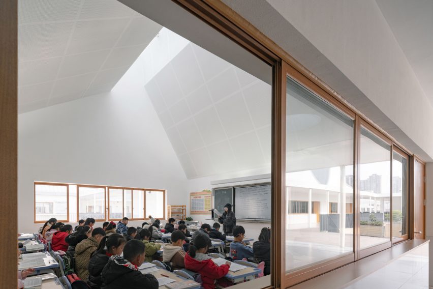 Quing Yi Jiang Road Elementary School by Trace Architecture Office