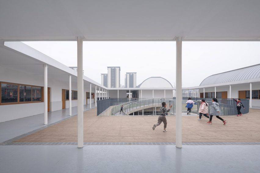 Quing Yi Jiang Road Elementary School by Trace Architecture Office