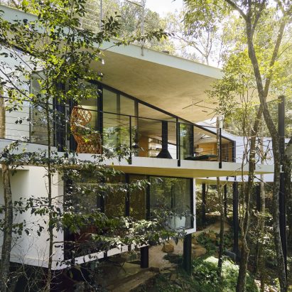 Açucena House by Tetro Arquitetura