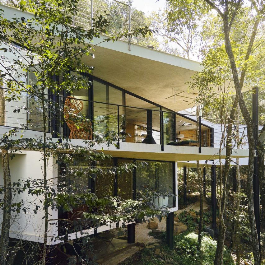 Açucena House by Tetro Arquitetura
