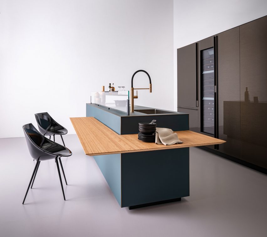 Artematica Soft Outline kitchen by Valcucine