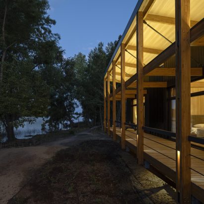 Retreat in the Delta by MAPA Architects