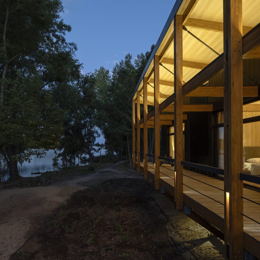 Retreat in the Delta by MAPA Architects